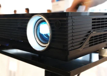 تار بودن تصویر پروژکتور