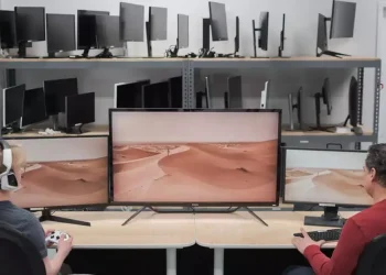 تلویزیون یا مانیتور