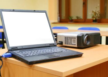 اتصال ویدیو پروژکتور به لپ تاپ